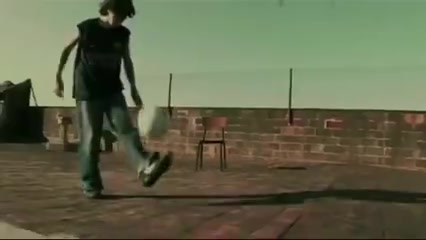 球王成长时！梅西20年前的广告！当时你注意到这个小伙子了吗？