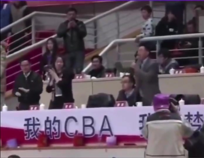 5年前同曦老板大闹技术台高呼：中国篮球没有希望