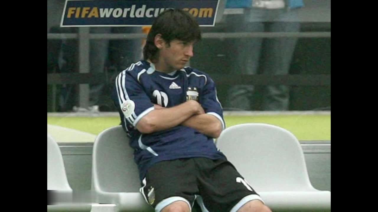 06年世界杯，梅西只能在替补席看着阿根廷被淘汰！