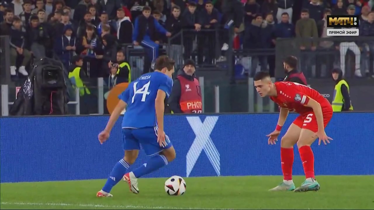 小基耶萨兜射变线入网梅开二度！意大利3-0领先北马其顿！