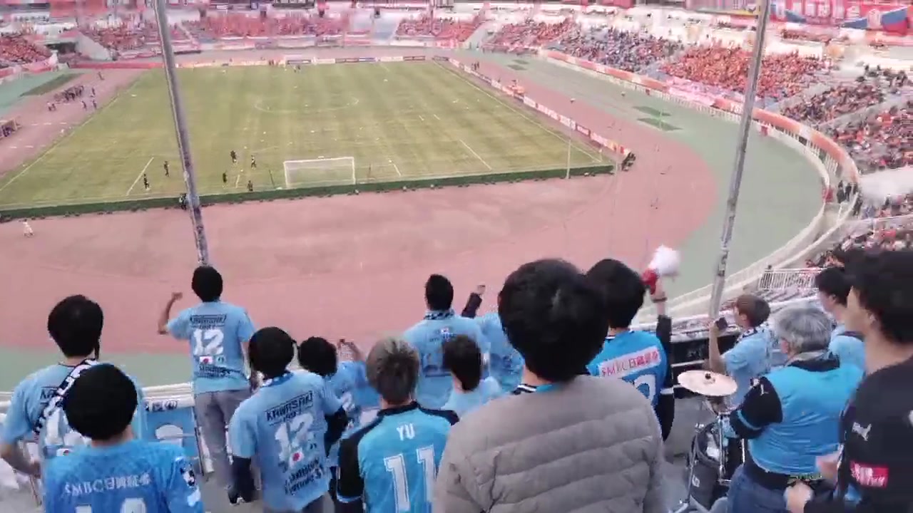 离奇！川崎前锋球迷区出现中国球迷，甚至跟着喊助威口号