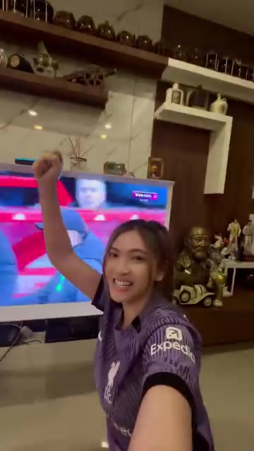 努涅斯读秒绝杀！泰国美女球迷嗨起来了