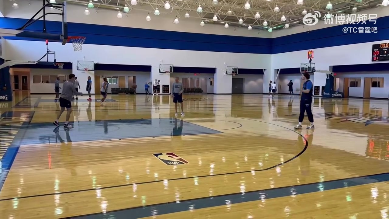 基迪最新投篮训练视频，出手姿势好像有点不同？